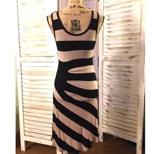 Calvin Klein Black & Tan Stripe Casual Maxi Dress